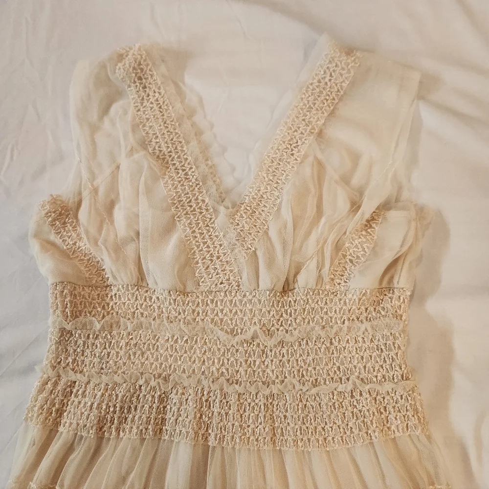 Max Studio Women's Cream Tulle Overlay Sleeveless Midi Tier Dress Size L Wedding